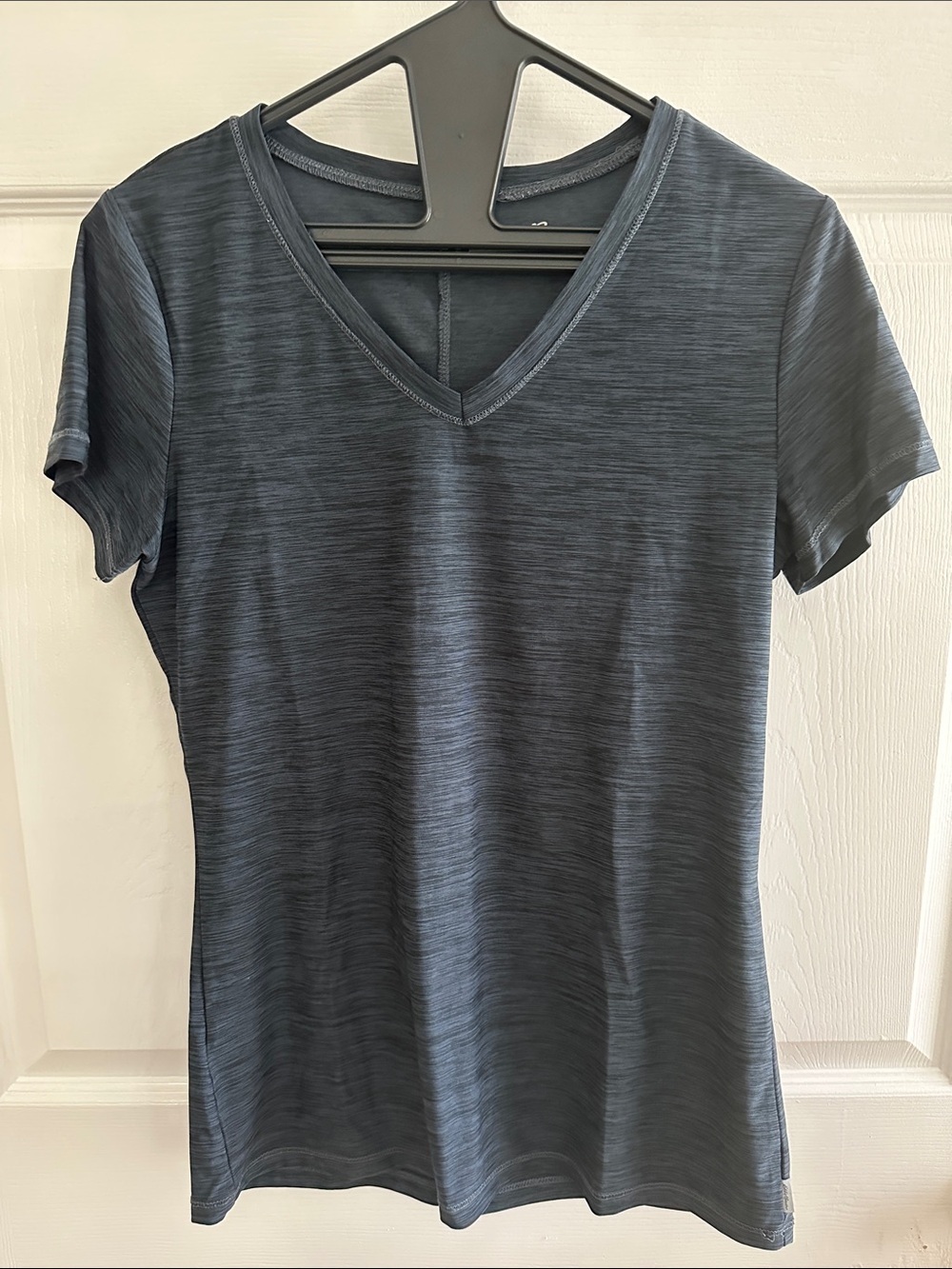 Eddie Bauer - Women's Heathered Navy - V-Neck Short Sleeve Tee